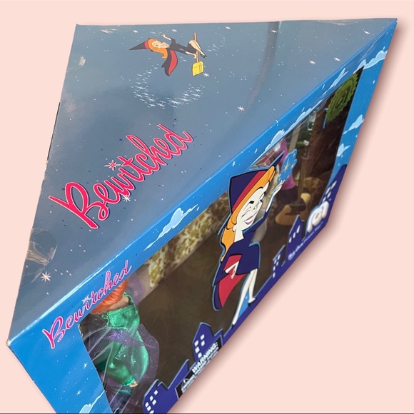 SOLD! MEGO 2018 Bewitched 2 Figure Set 8" Endora & groovy Serena dolls - Picture 9 of 14